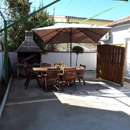 Zaton Apartmani M. Ilesh Buitenkant foto