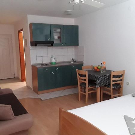 Zaton Apartmani M. Ilesh Buitenkant foto